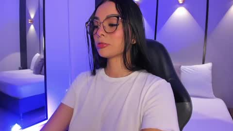 Snapshot of emily_tolson chatting on May 2026 07:55:02 PM emily_tolson online show from May 2026 07:55:02 PM