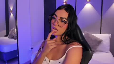 Snapshot of emily_tolson chatting on June 2026 07:57:02 PM emily_tolson online show from June 2026 07:57:02 PM