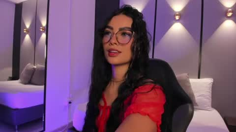 Snapshot of emily_tolson chatting on June 2026 08:29:02 PM emily_tolson online show from June 2026 08:29:02 PM