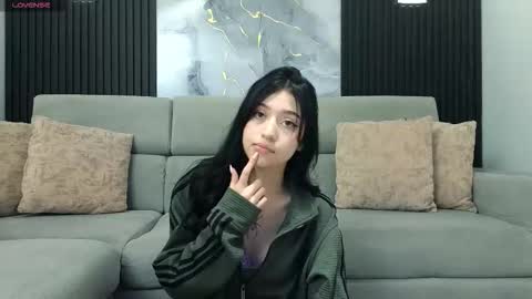 Emily online show from December 2025 01:17:04 PM