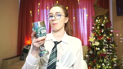 Snapshot of emily_w0w_ chatting on January 2025 09:37:02 AM Lia online show from January 2025 09:37:02 AM