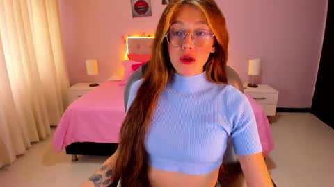 emily_warren__ online show from February 2026 08:35:02 PM