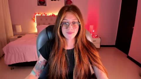 emily_warren__ online show from April 2026 09:05:02 PM