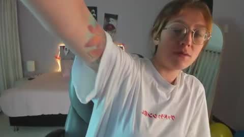 emily_warren__ online show from June 2026 08:07:01 PM