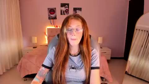 emily_warren__ online show from July 2026 08:40:02 PM