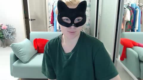 Emily online show from March 2026 06:25:01 PM