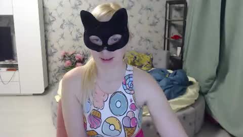 Snapshot of emily_york18 chatting on July 2026 07:16:02 PM Emily online show from July 2026 07:16:02 PM