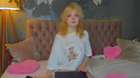 Baby Emelli online show from January 2026 06:48:02 AM