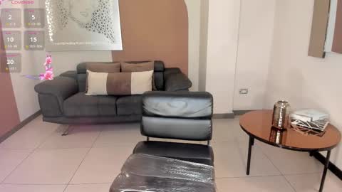 Emily Armstrong online show from December 2024 02:33:01 PM