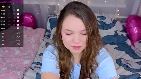 Snapshot of emilyart_ chatting on November 2025 08:08:01 PM artist Emily online show from November 2025 08:08:01 PM