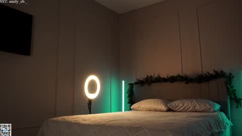 emilybatee online show from January 2025 05:51:01 AM