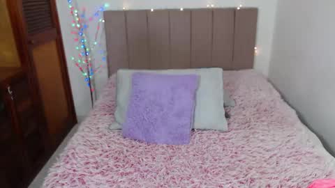 emilybluunt_ online show from February 2026 05:06:01 AM