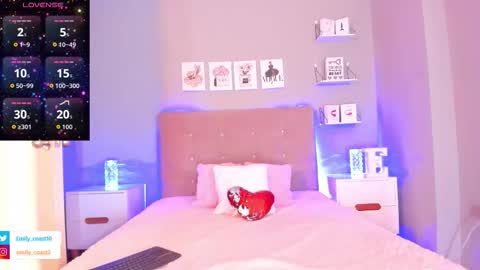 Emi Fit online show from December 2025 03:50:01 PM