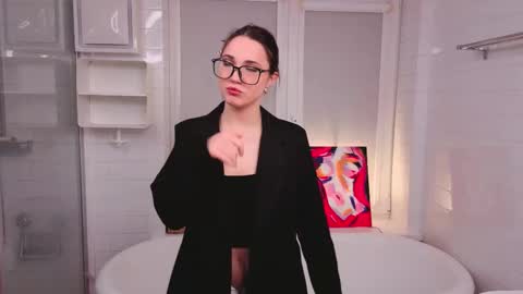 Emily online show from December 2025 04:27:01 PM