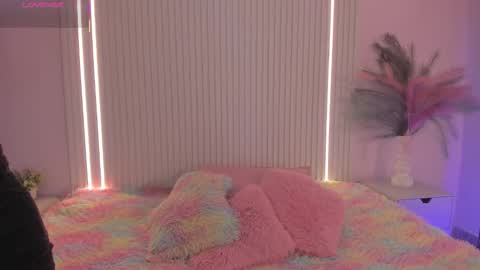 Snapshot of emilyevans7 chatting on November 2025 07:40:03 PM EMILY online show from November 2025 07:40:03 PM