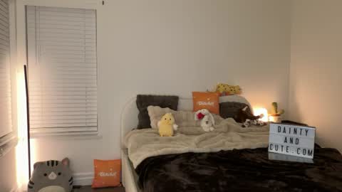 emilyfawn online show from July 2026 06:09:02 AM