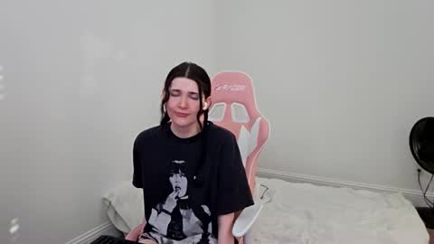 Snapshot of emilyfox5 chatting on September 2025 11:10:02 PM emilyfox5 online show from September 2025 11:10:02 PM