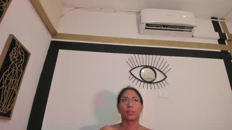 Snapshot of emilygomezz chatting on May 2026 11:37:02 AM Emily online show from May 2026 11:37:02 AM