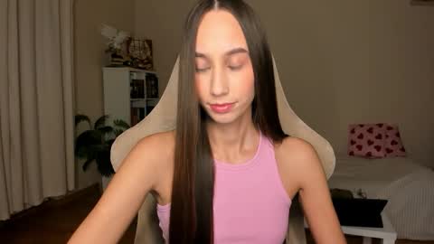 Alina online show from October 2025 07:23:01 PM