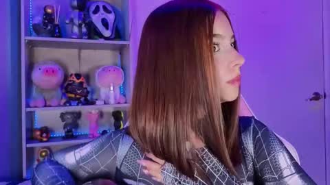 VALEEEN online show from November 2025 08:40:01 PM