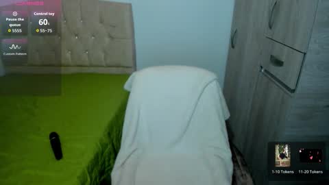 Emily online show from November 2025 11:54:02 AM