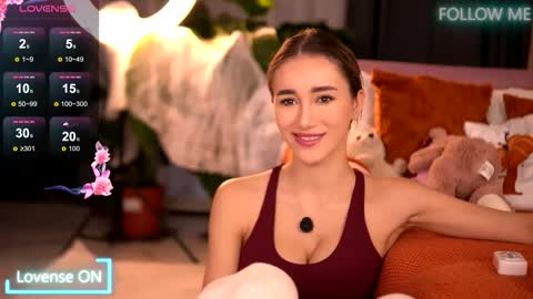 Emily online show from October 2025 04:36:01 AM