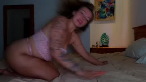 Snapshot of emilyrobbie chatting on June 2026 02:33:01 PM Emily Robbie online show from June 2026 02:33:01 PM