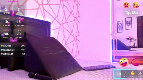         online show from February 2025 03:35:02 AM