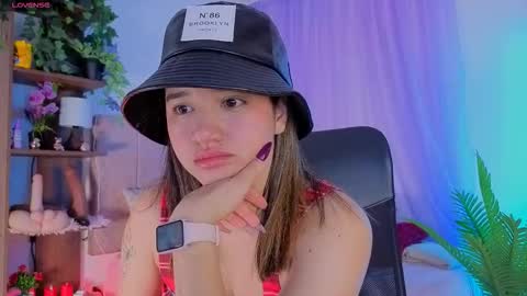 Snapshot of emilyrousex chatting on December 2025 02:01:01 PM emilyrousex online show from December 2025 02:01:01 PM