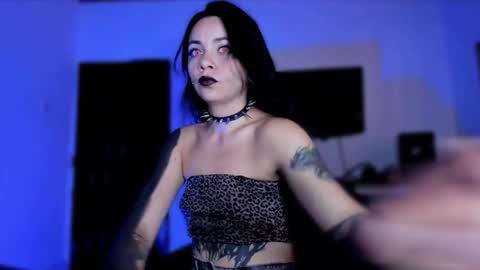  Emily Support me to have 100 likes plx online show from March 2026 07:04:02 PM