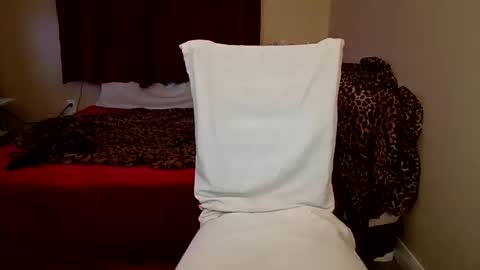 emilysparkss online show from April 2026 11:54:02 PM