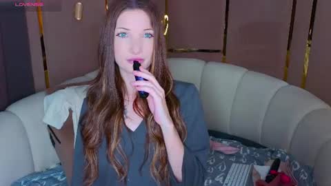Snapshot of emilytrays chatting on July 2026 05:22:02 AM Emily wish-list online show from July 2026 05:22:02 AM