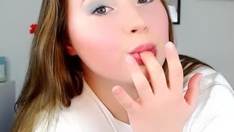 Snapshot of emilyxgrasez chatting on December 2024 11:10:02 PM Emily online show from December 2024 11:10:02 PM