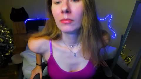 Emily online show from December 2025 05:41:01 PM