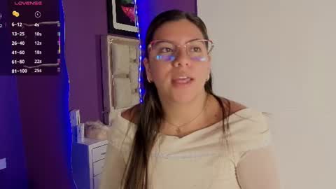 emilyy_cooperr online show from June 2026 12:17:01 PM