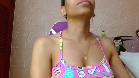 emilyzans07 online show from September 2025 07:30:01 PM