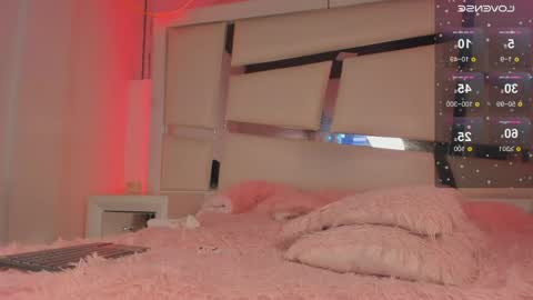 emma__js_ online show from May 2026 09:06:01 AM