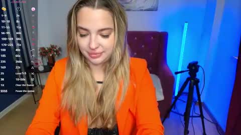 Snapshot of emma__rosss chatting on June 2026 02:02:01 AM emma__rosss online show from June 2026 02:02:01 AM