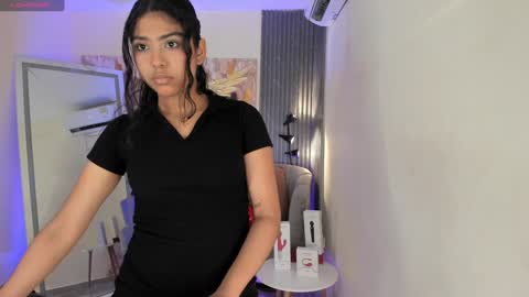 Snapshot of emma_alice_ chatting on January 2025 12:29:02 PM Alice online show from January 2025 12:29:02 PM
