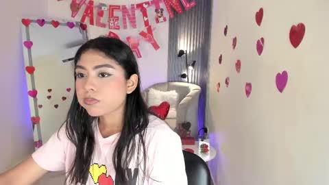 Snapshot of emma_alice_ chatting on February 2025 12:38:02 PM Alice online show from February 2025 12:38:02 PM