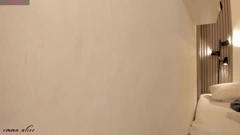 Snapshot of emma_alice_ chatting on October 2025 12:02:02 PM Alice online show from October 2025 12:02:02 PM