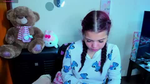 emma_boo_ online show from April 2026 06:10:01 PM