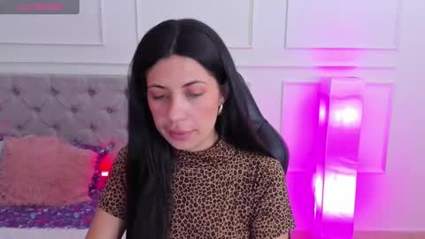 Snapshot of emma_brown_0 chatting on January 2025 08:04:01 PM Emma online show from January 2025 08:04:01 PM