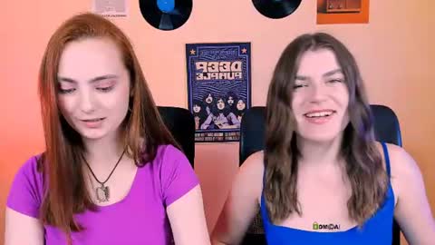 Snapshot of emma_dark_ chatting on June 2026 08:46:02 AM emma_dark_ online show from June 2026 08:46:02 AM