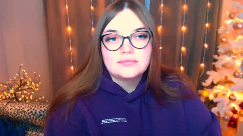 Snapshot of emma_dorn chatting on December 2024 01:33:02 PM Eva online show from December 2024 01:33:02 PM
