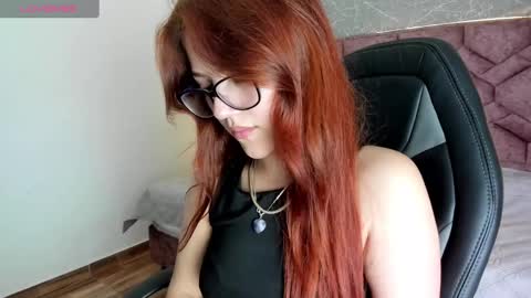 Snapshot of emma_ford1 chatting on January 2025 09:15:01 AM Emma  online show from January 2025 09:15:01 AM