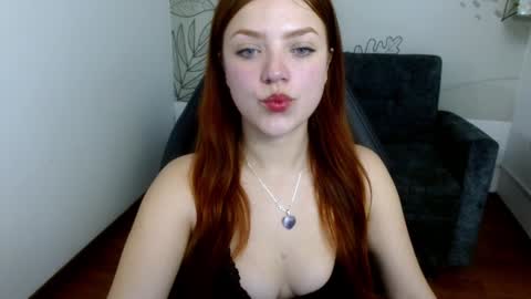 Snapshot of emma_ford1 chatting on January 2025 11:58:01 PM Emma  online show from January 2025 11:58:01 PM