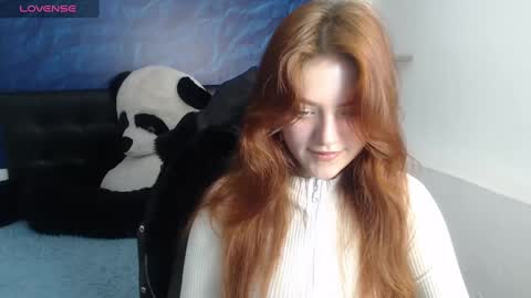 Snapshot of emma_ford1 chatting on February 2025 04:05:01 AM Emma  online show from February 2025 04:05:01 AM