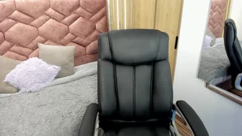 Snapshot of emma_ford1 chatting on October 2025 05:16:01 AM Emma  online show from October 2025 05:16:01 AM