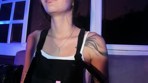 emma_jhoons online show from February 2026 11:42:02 AM